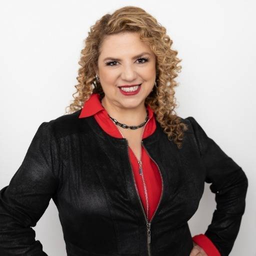 Maria Fernanda Cruz Photo